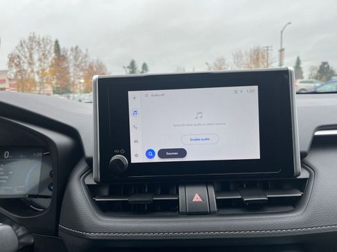 Used 2025 Toyota RAV4 LE image 21