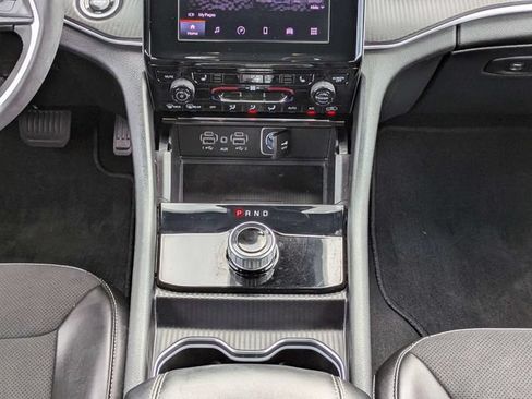 Used 2025 Jeep Grand Cherokee Altitude AWD/4WD image 19