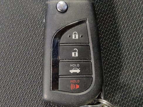 Used 2022 Toyota Corolla SE FWD image 32