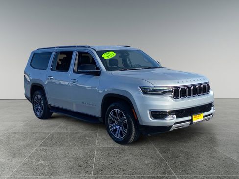 Used 2024 Jeep Wagoneer L Series II w/ Flexible Seating Group image 7