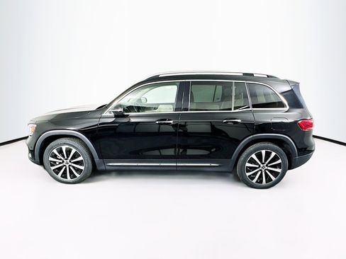 Used 2023 Mercedes-Benz GLB 250 image 4