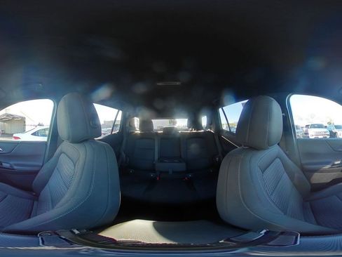 Used 2025 Chevrolet Equinox LT image 41