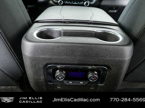 Used 2025 Chevrolet Tahoe LT RWD image 19