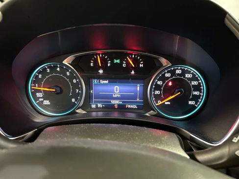 Used 2024 Chevrolet Equinox LT FWD image 16