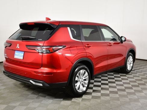 New 2026 Mitsubishi Outlander ES AWD/4WD image 6