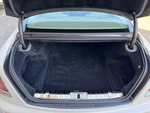Used 2016 Rolls-Royce Wraith image 21