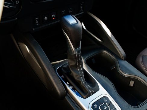 New 2026 Nissan Frontier SV image 17