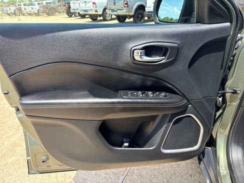 Certified 2019 Jeep Compass Latitude AWD/4WD image 6
