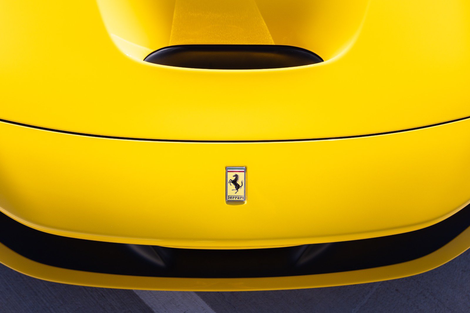 Used 2022 Ferrari F8 Tributo RWD image 24