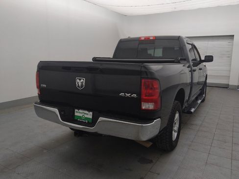 Used 2019 RAM 1500 Classic SLT image 9