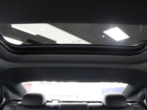 Certified 2021 Cadillac CT5 Luxury w/ Sun And Sound Package image 38