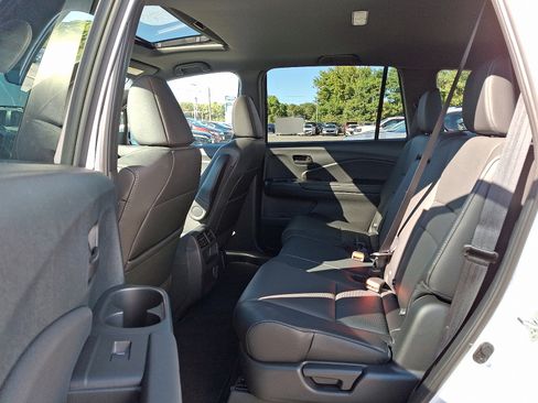 Used 2023 Honda Passport EX-L image 10