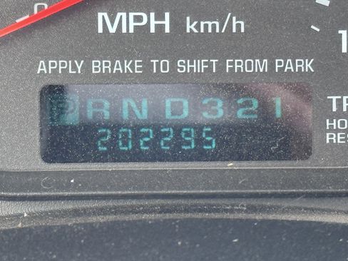 Used 2002 Chevrolet Monte Carlo LS w/ Preferred Equipment Group 1 image 23