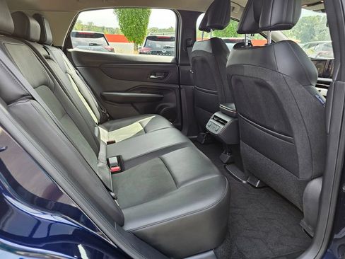 Used 2024 Nissan Ariya AWD image 15