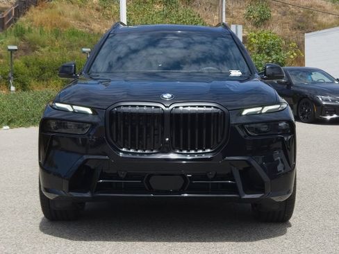 New 2026 BMW X7 xDrive40i w/ M Sport Package AWD/4WD image 3