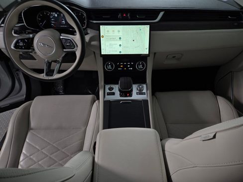 Used 2023 Jaguar F-PACE S AWD/4WD image 13