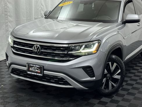 Used 2023 Volkswagen Atlas Cross Sport SE image 4