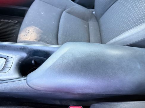 Used 2019 Toyota C-HR LE FWD image 18