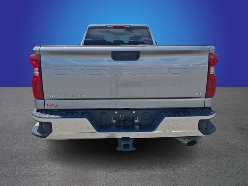 Used 2025 Chevrolet Silverado 2500 LT w/ Convenience Package AWD/4WD image 5