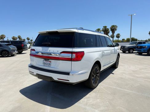 Used 2021 Lincoln Navigator L Reserve AWD/4WD image 3