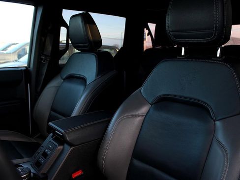 Used 2024 Ford Bronco Outer Banks image 38