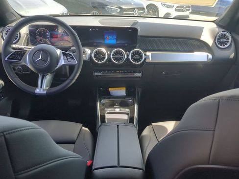 Certified 2024 Mercedes-Benz GLB 250 4MATIC image 11