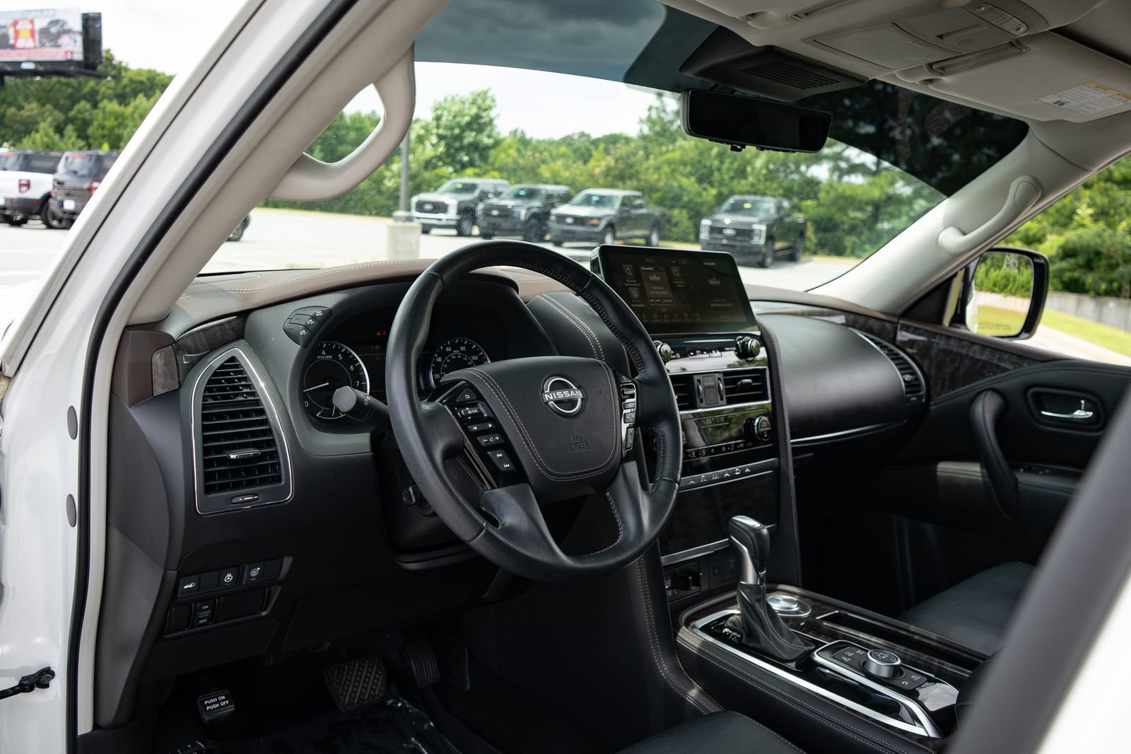 Used 2024 Nissan Armada Platinum w/ Cargo Package RWD image 13