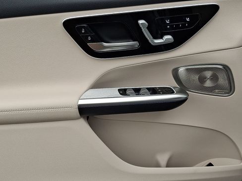New 2026 Mercedes-Benz GLC 300 4MATIC image 8