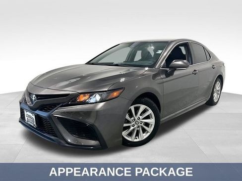 Used 2021 Toyota Camry SE AWD/4WD image 4