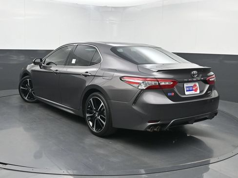 Used 2018 Toyota Camry XSE FWD image 20