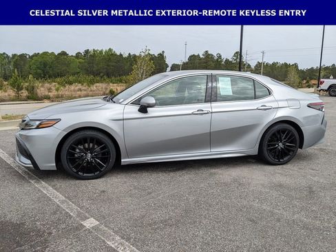 Used 2023 Toyota Camry XSE image 7