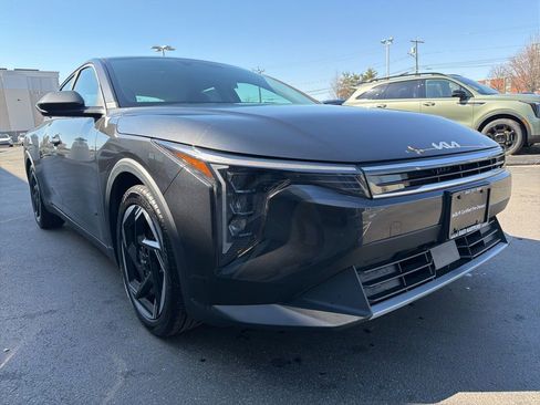 Used 2025 Kia K4 EX image 11