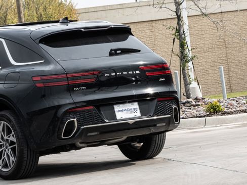 Used 2024 Genesis GV70 2.5T w/ Advanced Package image 6