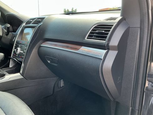 Used 2019 Ford Explorer Limited w/ Class III Trailer Tow Package AWD/4WD image 34