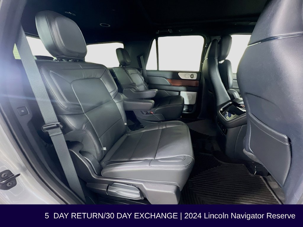 Used 2024 Lincoln Navigator Reserve AWD/4WD image 34