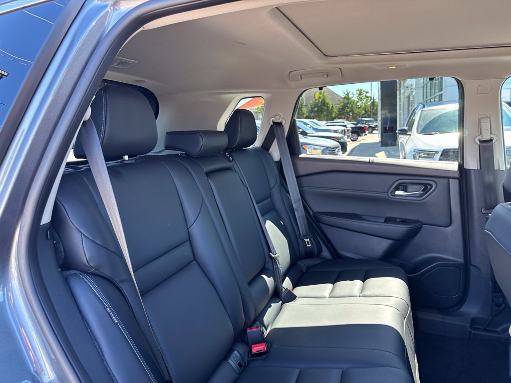 Used 2023 Nissan Rogue SL w/ SL Premium Package AWD/4WD image 26