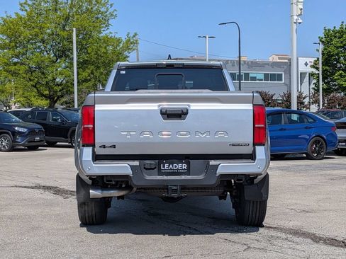 Used 2026 Toyota Tacoma TRD Sport w/ TRD Sport Upgrade Package AWD/4WD image 6