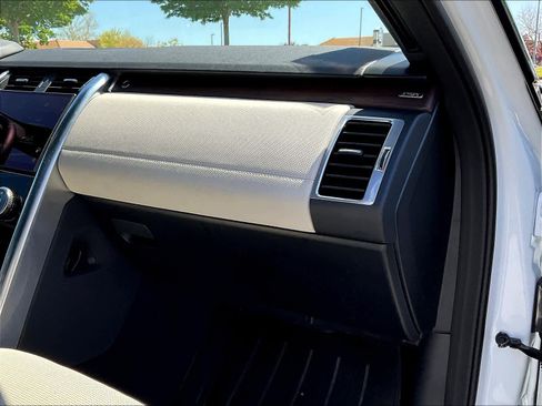 Used 2023 Land Rover Discovery HSE R-Dynamic image 18