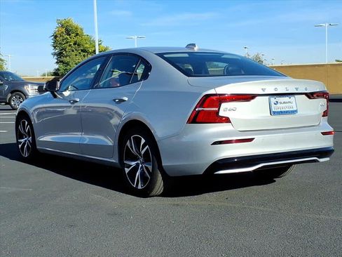 Used 2025 Volvo S60 B5 Core image 4