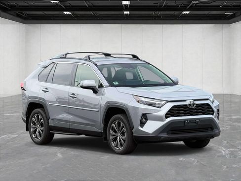 Used 2025 Toyota RAV4 XLE Premium w/ Weather Package AWD/4WD image 3