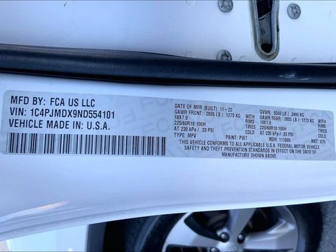 Used 2022 Jeep Cherokee Limited w/ Mopar Interior Package image 31