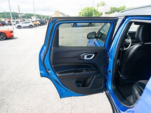 Certified 2023 Jeep Compass Latitude w/ Convenience Group AWD/4WD image 11