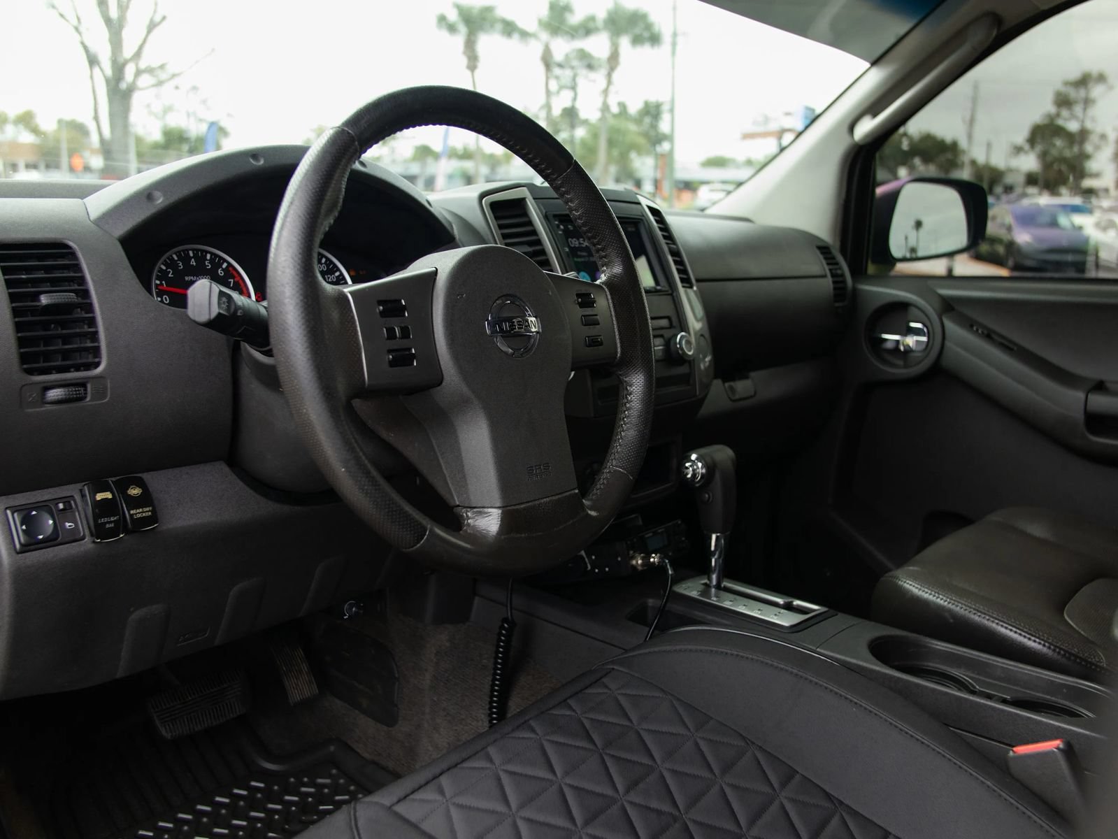 Used 2009 Nissan Xterra SE AWD/4WD image 15