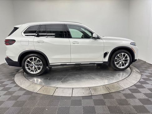 New 2026 BMW X5 xDrive40i AWD/4WD image 17
