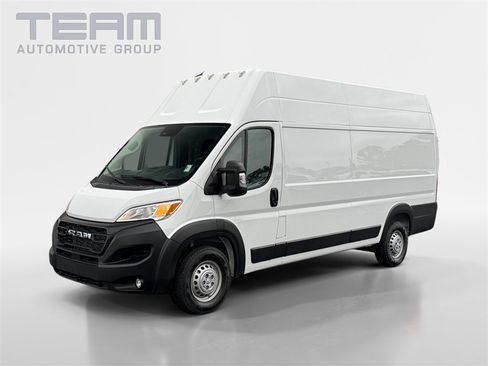 New 2024 RAM ProMaster 3500 w/ Convenience Group image 3