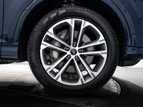 Used 2025 Audi Q7 2.0T Premium w/ Convenience Plus Package image 21