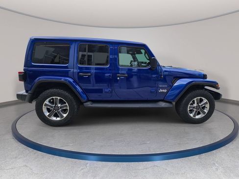 Used 2019 Jeep Wrangler Unlimited Sahara AWD/4WD image 5