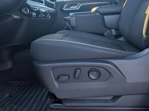 Used 2025 Chevrolet Silverado 1500 LT AWD/4WD image 19