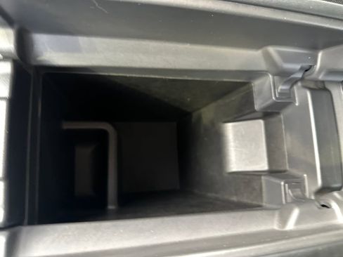 Used 2023 Nissan Rogue SV image 26