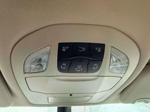 Used 2023 Chrysler Voyager LX FWD image 23